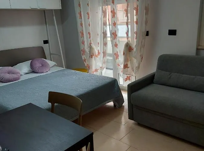 Luna فندق مبيت وإفطار 3*