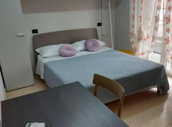 Luna فندق مبيت وإفطار 3*